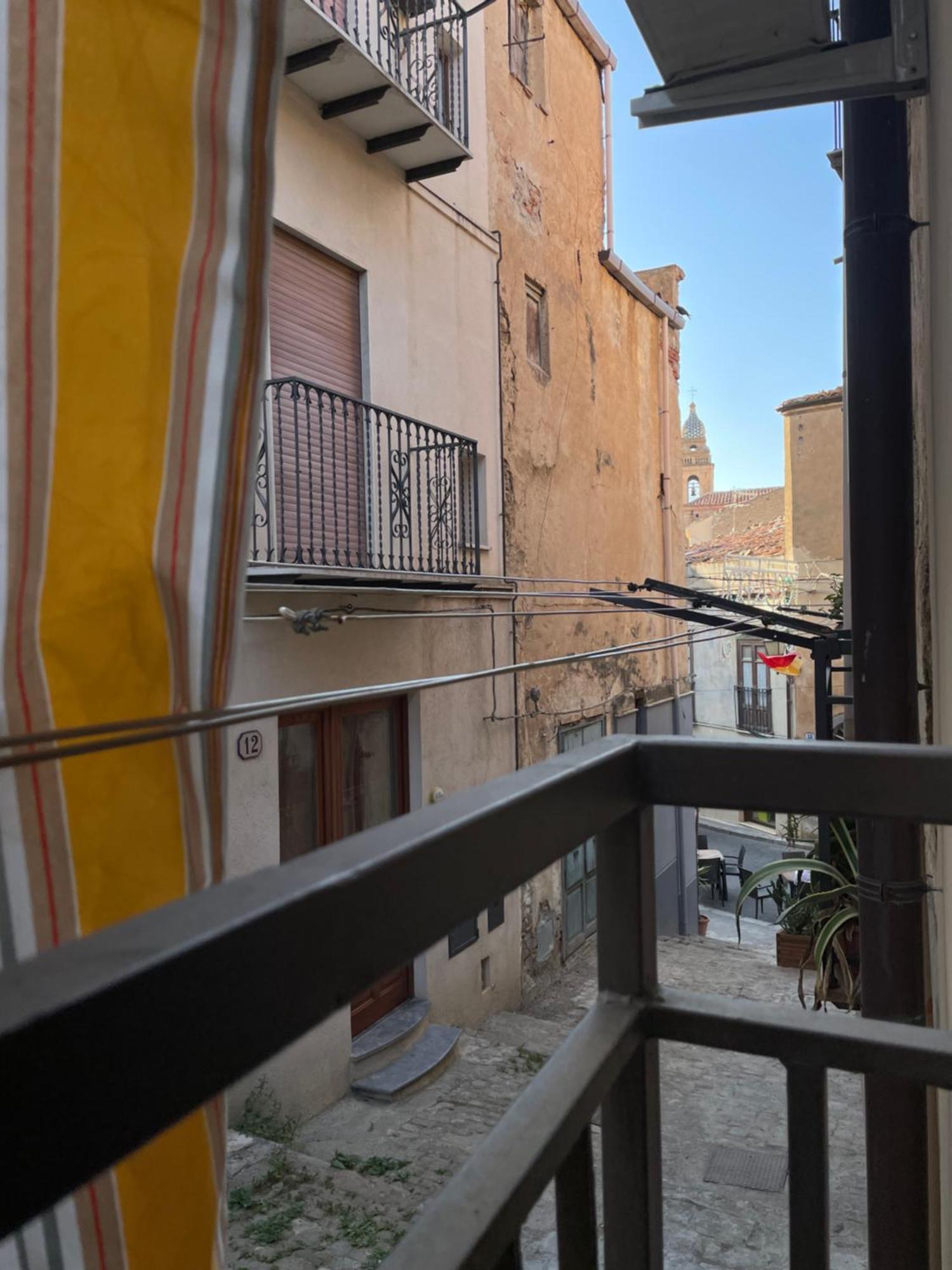 La Casa Nel Cortile Lejlighed Castelbuono  Eksteriør billede